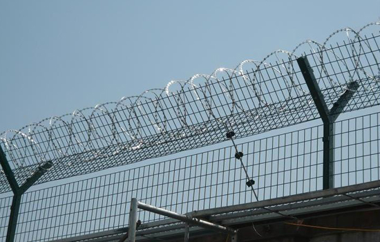 監獄圍欄網